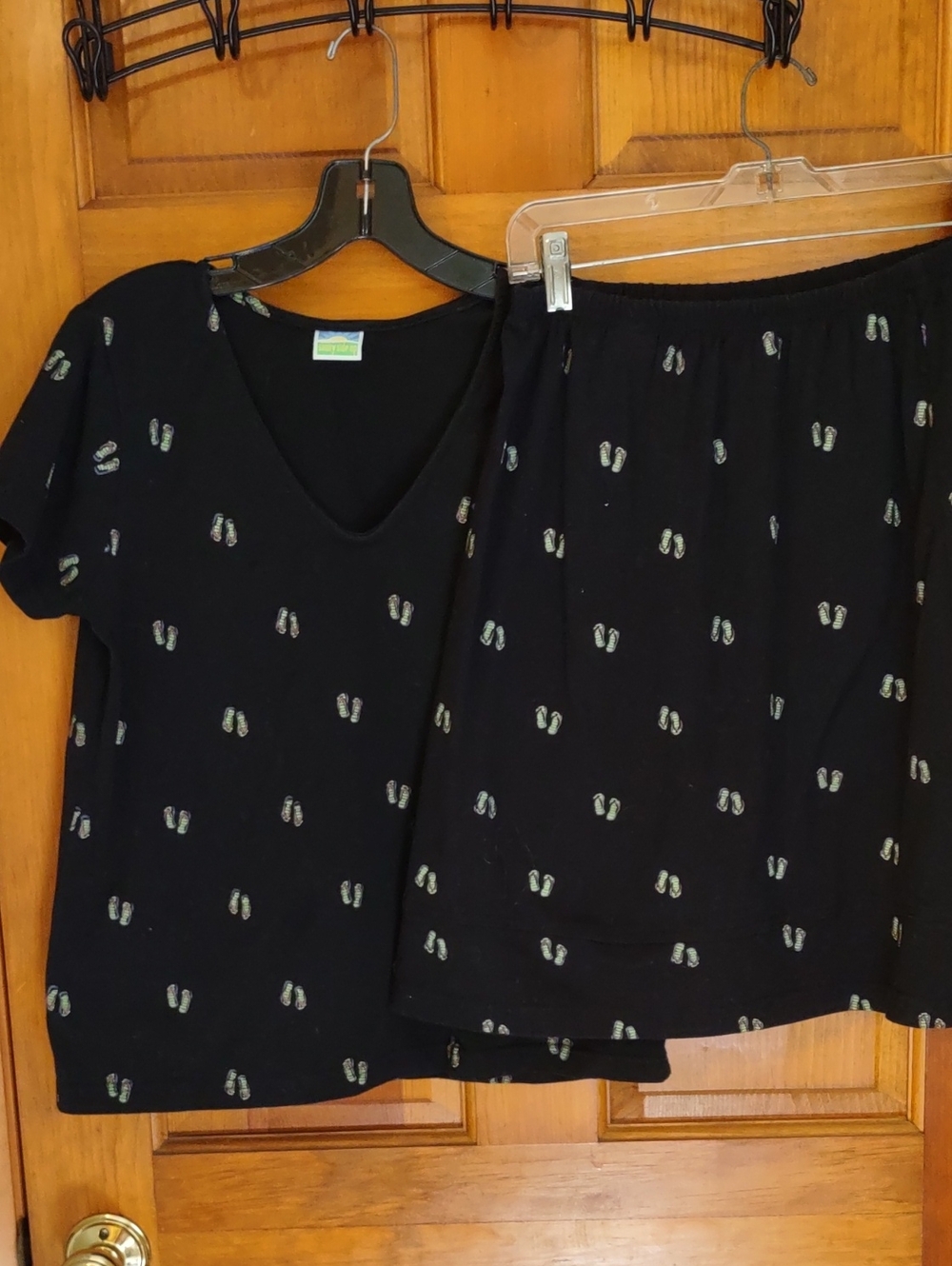 Women’s Black Two-Piece Skirt Set.  Flip Flops Print.  X Large. Size 12.